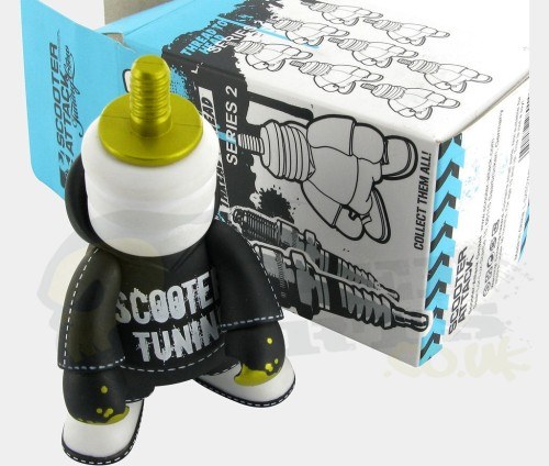 Scooter-Attack 3-Inch Thread-To-Head Toy